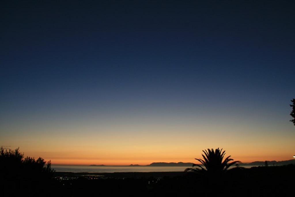 Majorca House Bed & Breakfast Somerset West Exterior foto
